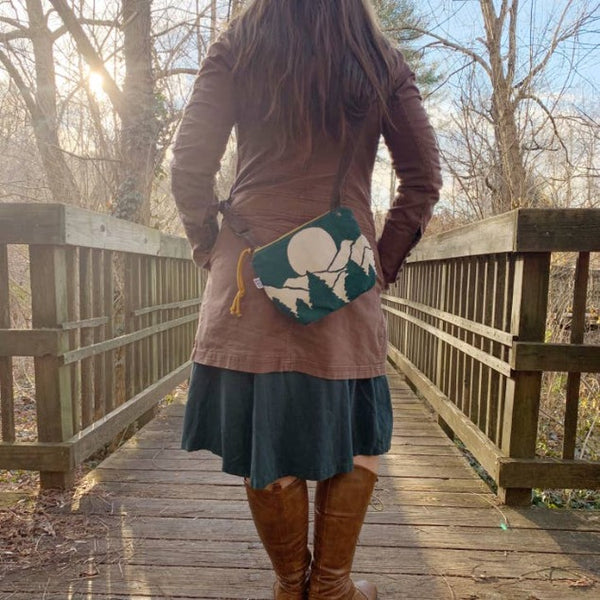 Rise Moss Date Purse